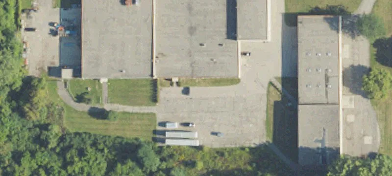 Office/Warehouse with Garage Door