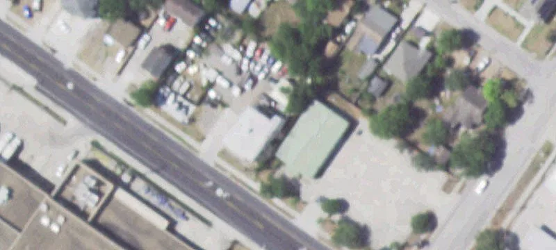 Live-Work Commercial Building