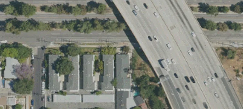 5-Unit Multifamily Property with Pool