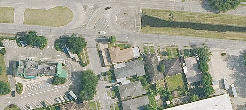 Brick Duplex with Separate Utilities
