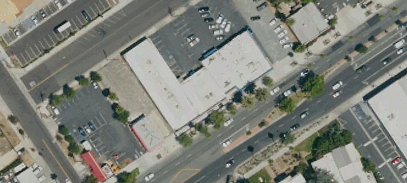 Multi-Tenant Retail Building