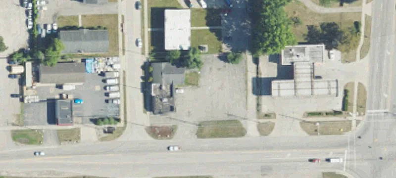 Former Restaurant with Drive-Thru Potential