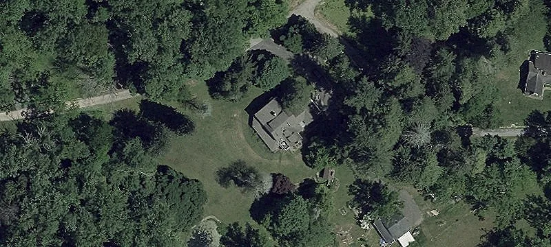 Historic Gentleman’s Farm with Four-Stall Barn