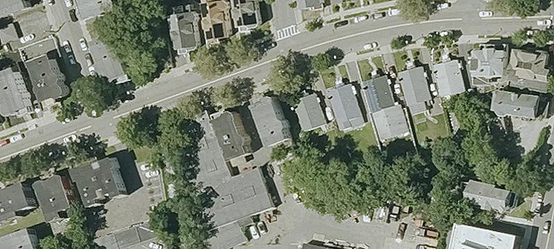 Triple Decker with Tandem Parking