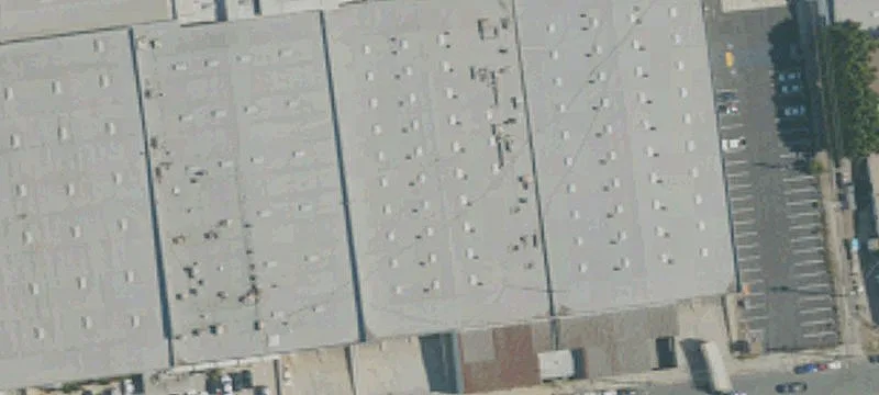 Distribution Center with Dockhigh Doors