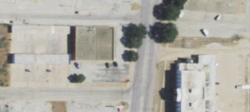 Single-Story Multi-Tenant Office