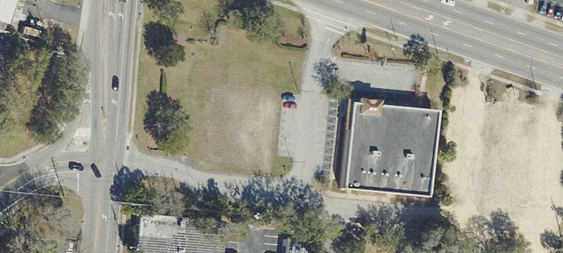 Freestanding Retail Building with Dollar Tree