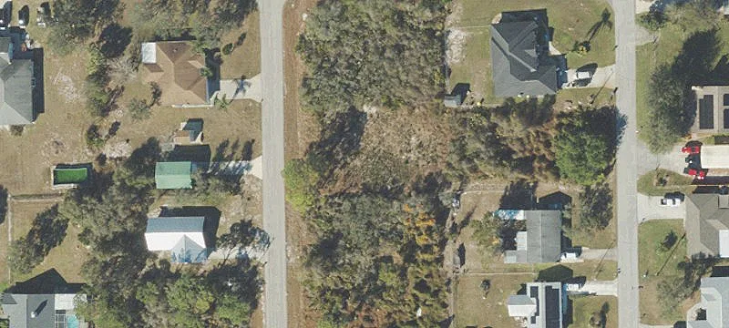 Residential Lot in Non-HOA Neighborhood