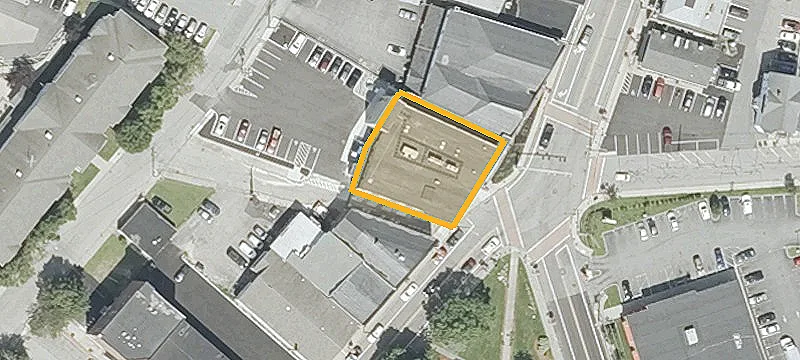Retail Building with 8,726 SF