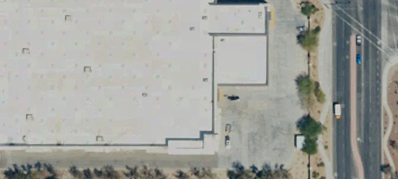 Automotive Retail with Parking