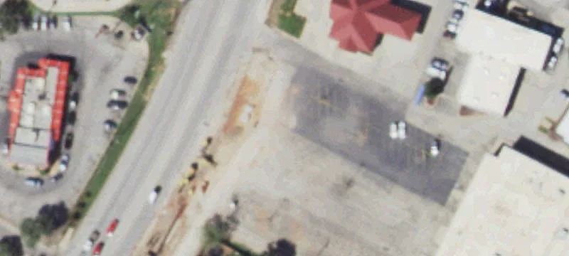 Freestanding Retail Building with Highway Exposure