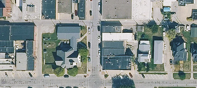 Mixed-Use Office and Retail Building