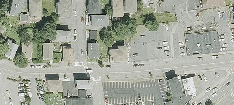 High-Traffic Retail/Office Space