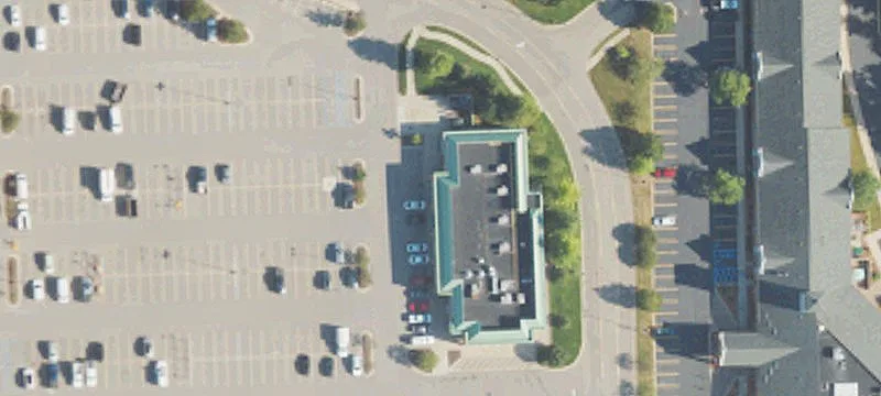 Retail Outlot Building with Multiple Entrances
