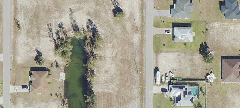 Freshwater Waterfront Land