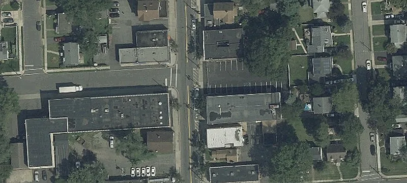 Retail Building on Main District