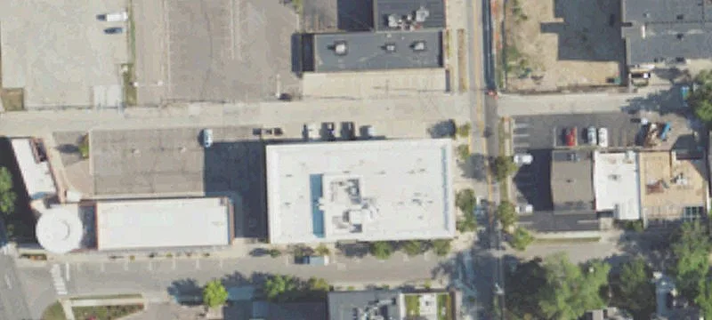 Office Space with 5 Parking Spaces