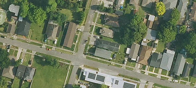 Triplex with Side Yard