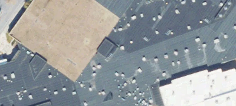 Retail Sublease in Shopping Center
