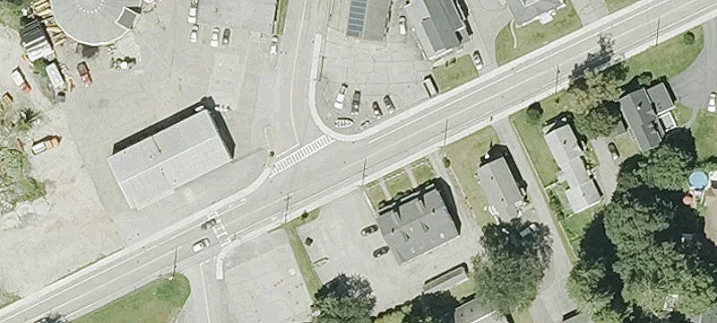 Retail Storefront with License Transfer