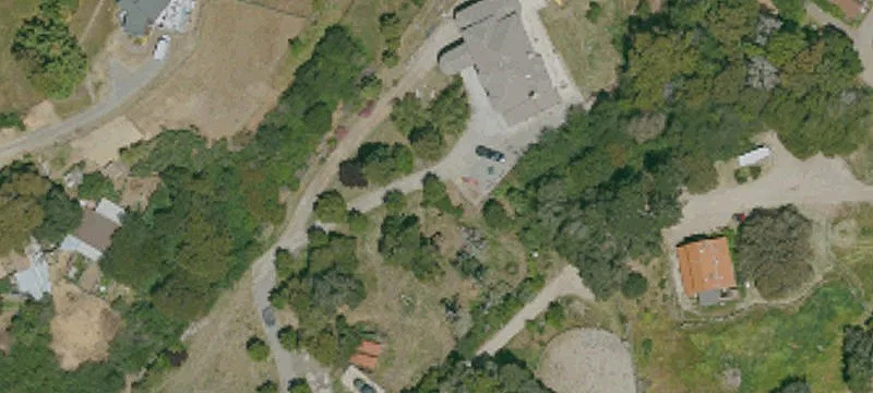 Flat Oak-Studded Home Lot with Creek