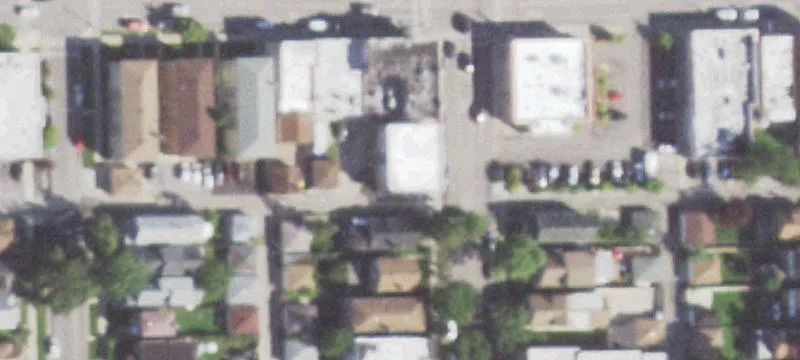 6-Unit Apartment Building