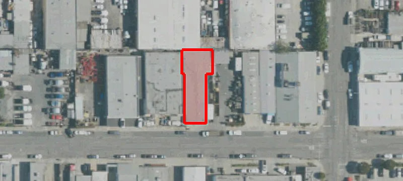 Freestanding Warehouse with GL Door