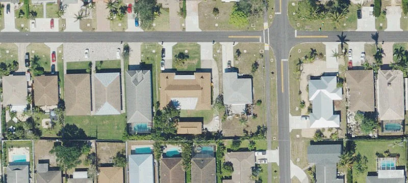 Renovated Naples Park Duplex