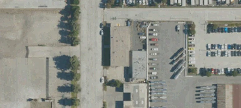 Small-Bay Industrial Space