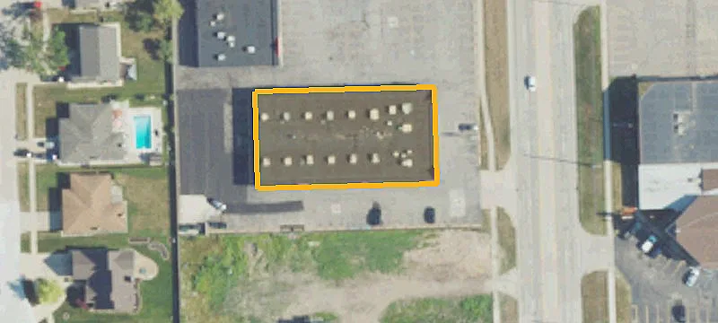 Retail Investment Plaza with 17 Units