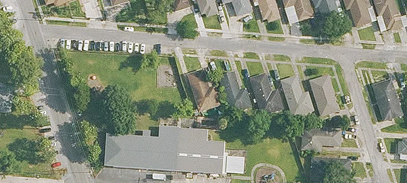 Duplex with Separate Utilities