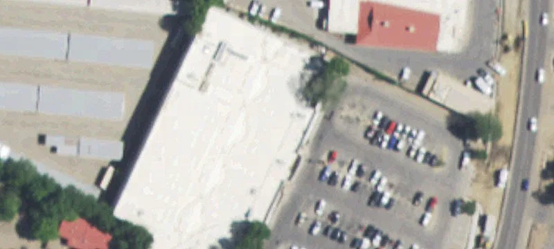 Retail Pad in Grocery Lot