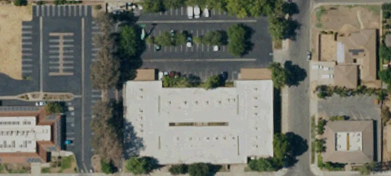 Interconnected Multi-Tenant Office Complex
