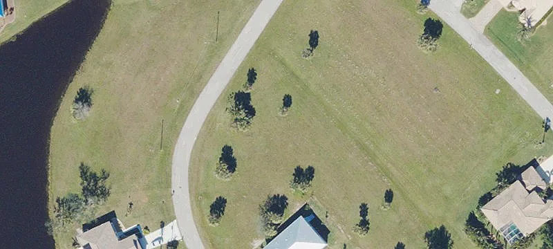 Deed-Restricted Waterfront Land Lot