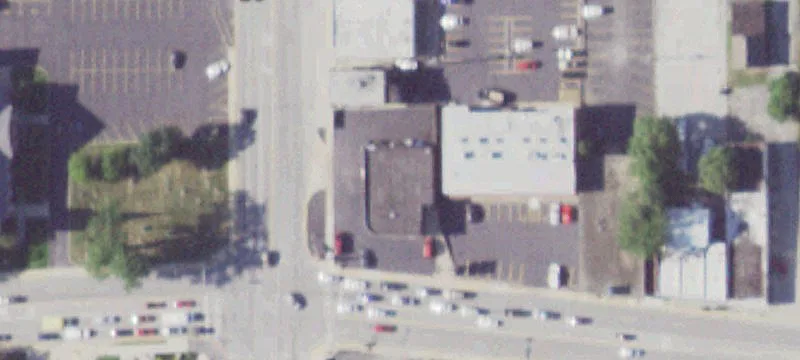 Corner Auto Shop with 3 Bays