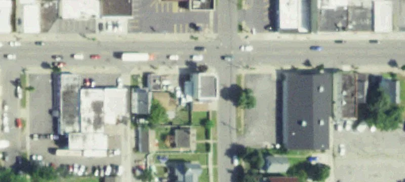 Storefront With 2-Bedroom Apartment
