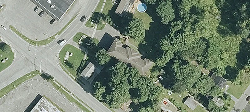 8-Unit Apartment Building
