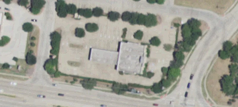 Single-Tenant Retail Bank Building
