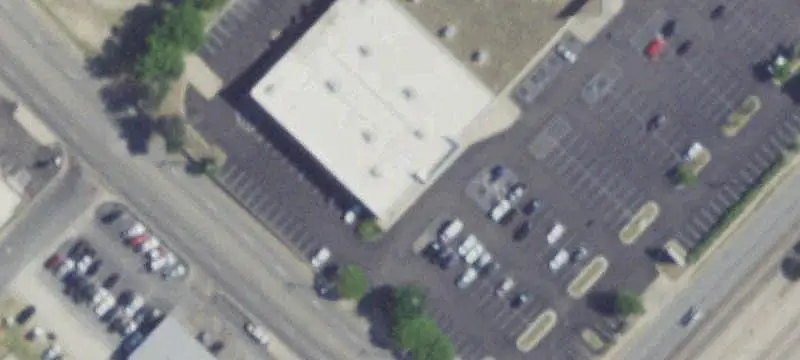 Single-Tenant Retail Building