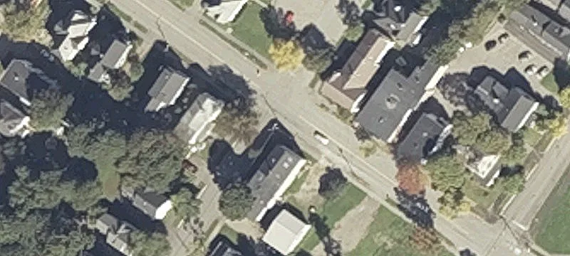 Duplex with Bonus Rear Structure