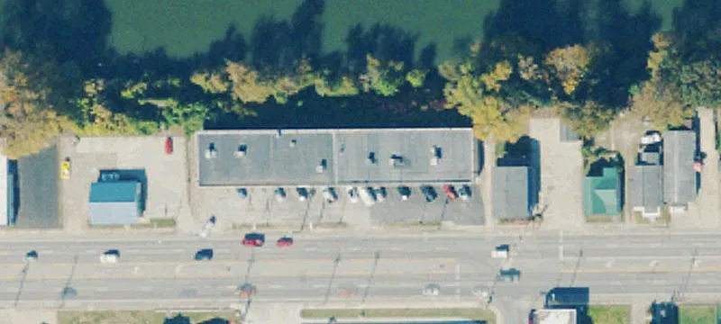 Mixed-Use Retail and Apartments
