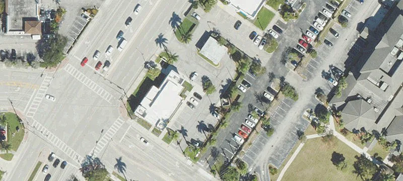 Fee-Simple Retail Shopping Center