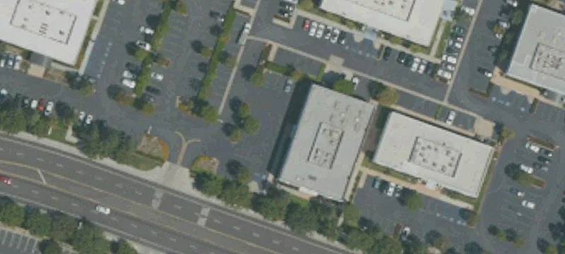 Flex/Warehouse Single-Tenant Property