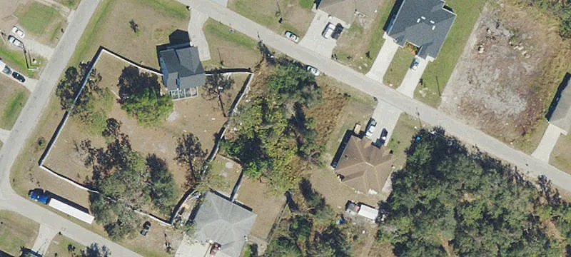 Oversized Duplex Lot Land