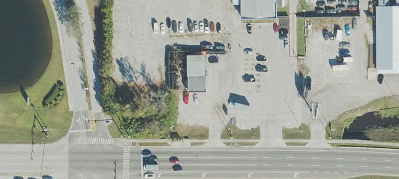 Retail Building on Acreage
