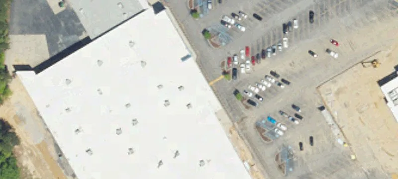 Retail Outparcel in Major Shopping Center