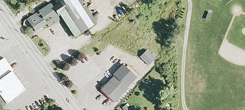 Freestanding Auto Parts Retail Building