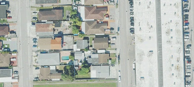Duplex with Separate Utilities