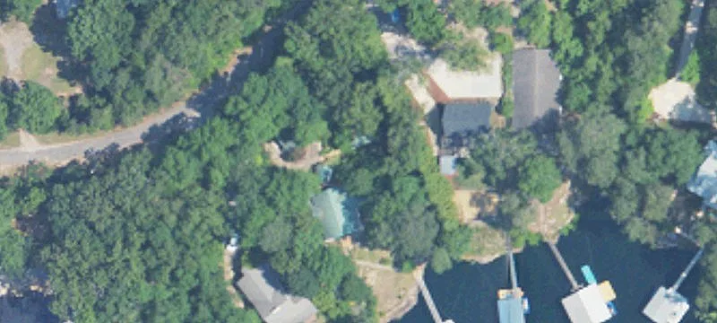 Lakefront Peninsula Land Lot
