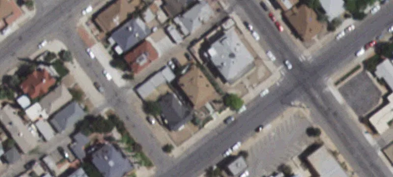 5-Unit Apartment Building with Off-Street Parking